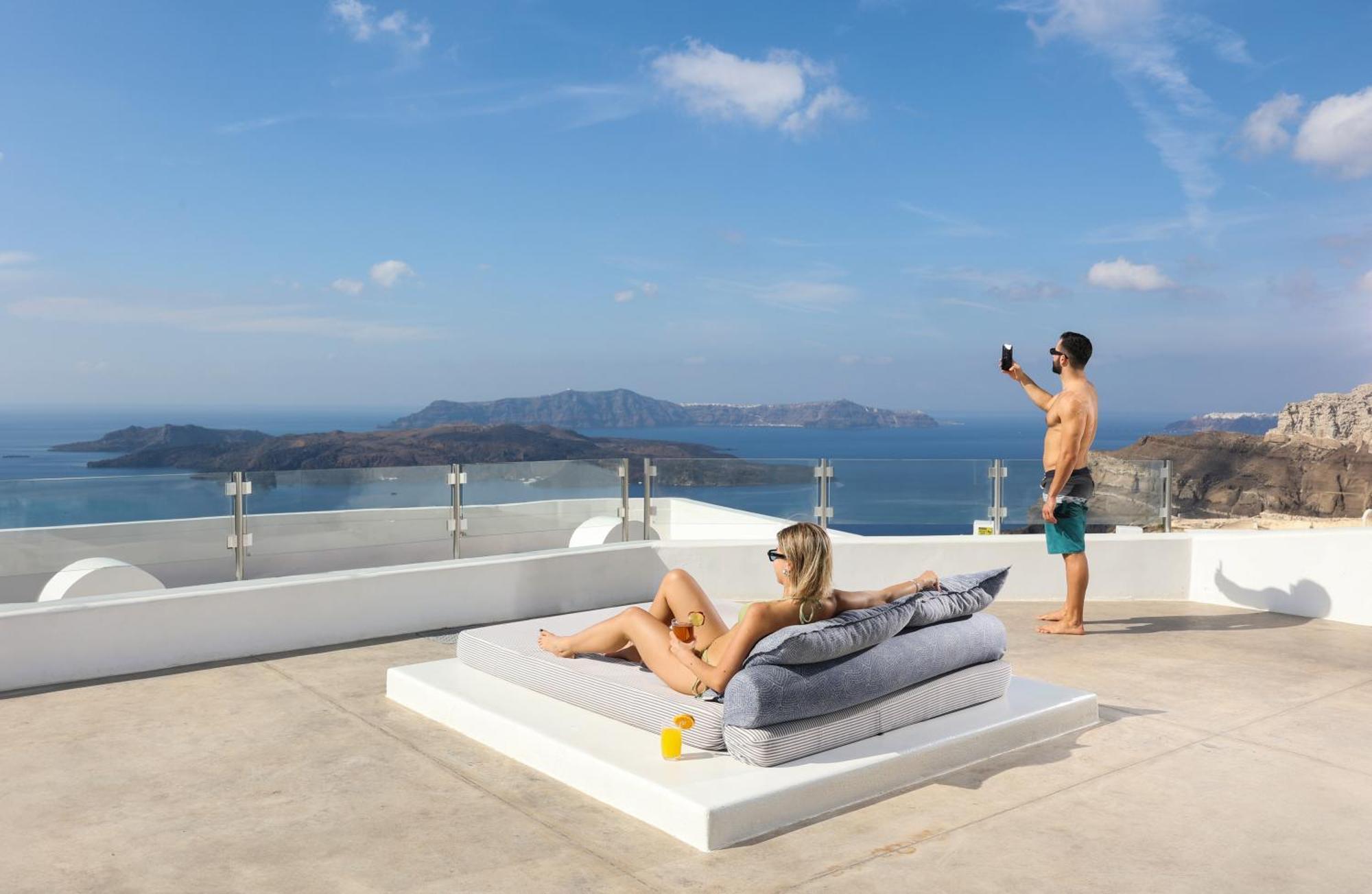 Amity Suites - Adults Only Fira  Exteriér fotografie